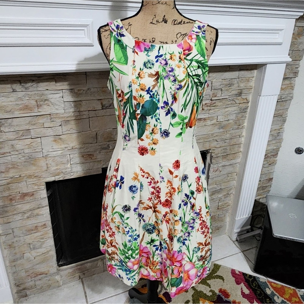 Gabby Skye floral pleated 50s vibes midi dress‎ size 8 new!!